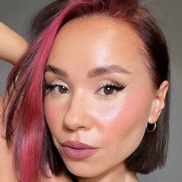 Kat Longoria - Net Worth, Age, Height, Birthday, Bio, Wiki!