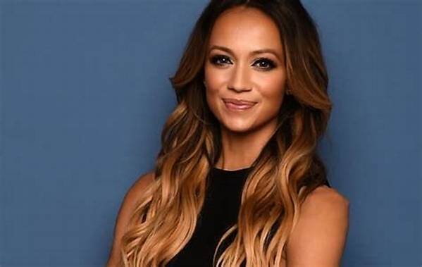 Kate Abdo Net Worth, Age, Height, Bio, Birthday, Wiki!