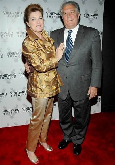 Kate Mulgrew Net Worth, Age, Height, Bio, Birthday, Wiki!