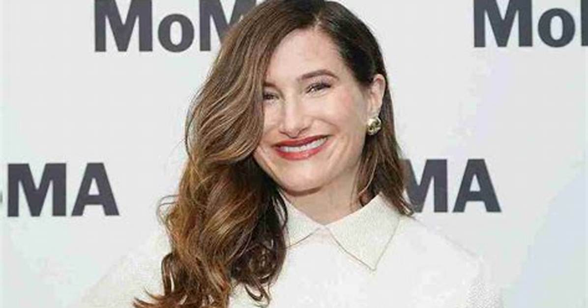 Kathryn Hahn - Net Worth, Age, Height, Birthday, Bio, Wiki!