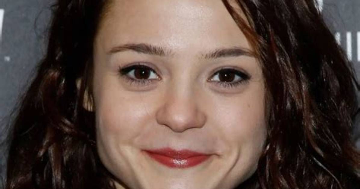 Kathryn Prescott - Net Worth, Age, Height, Birthday, Bio, Wiki!