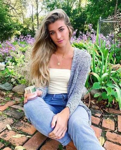 Katie Betzing Net Worth, Age, Height, Bio, Birthday, Wiki!