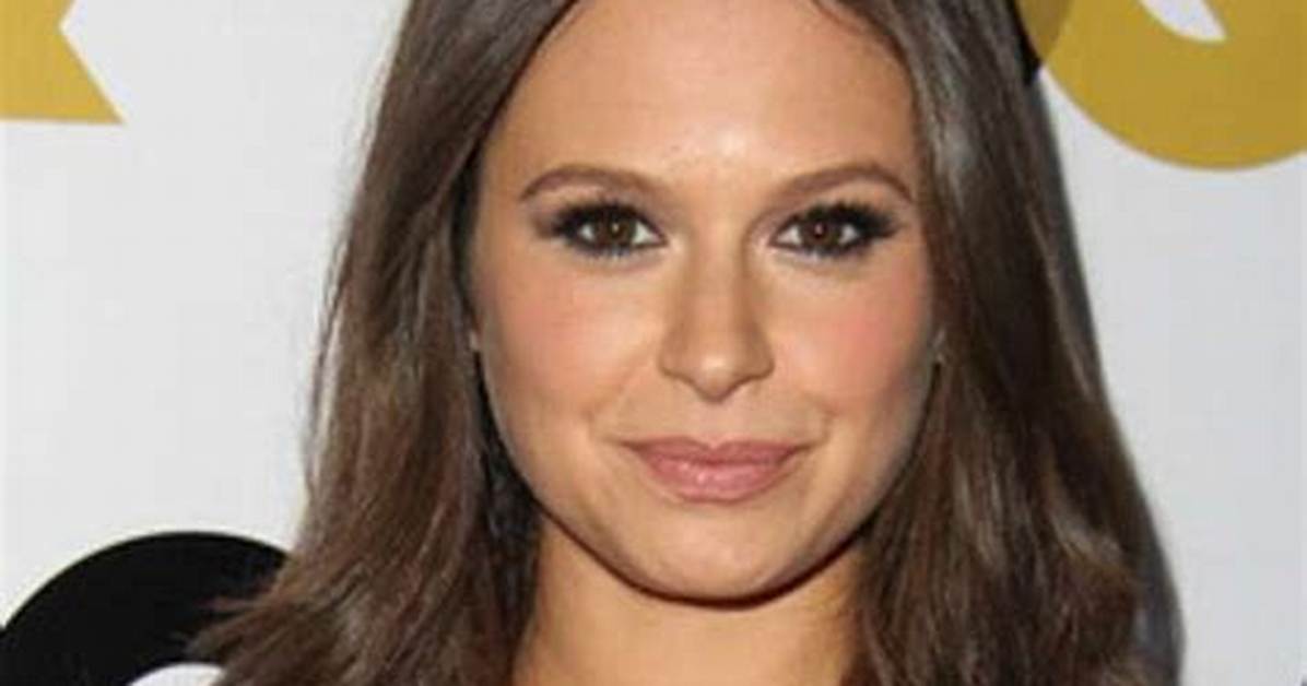 Katie Lowes Net Worth, Age, Height, Bio, Birthday, Wiki!