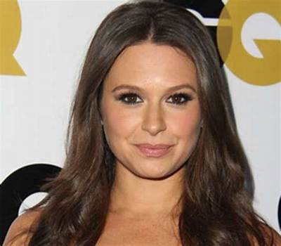Katie Lowes Net Worth, Age, Height, Bio, Birthday, Wiki!