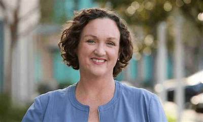 Katie Porter Net Worth, Age, Height, Bio, Birthday, Wiki!