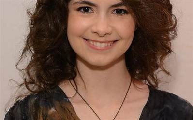 Katlin Mastandrea - Net Worth, Age, Height, Birthday, Bio, Wiki!