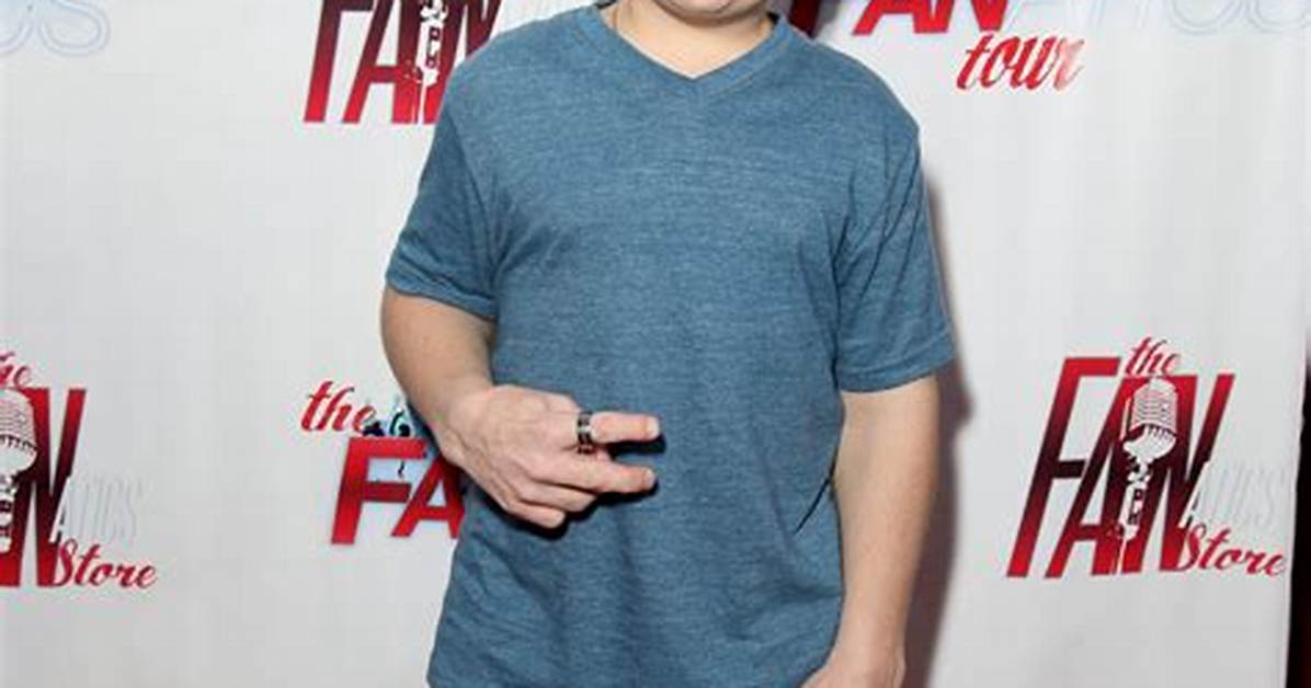 Keenan Cahill Net Worth, Age, Height, Bio, Birthday, Wiki!