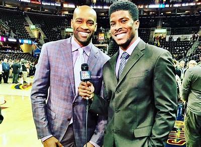 Kelenna Azubuike Net Worth, Age, Height, Bio, Birthday, Wiki!