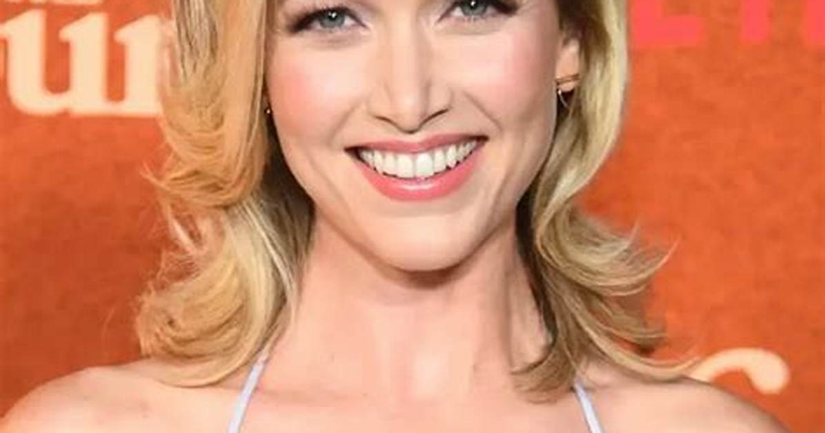 Kelley Jakle Net Worth, Age, Height, Bio, Birthday, Wiki!