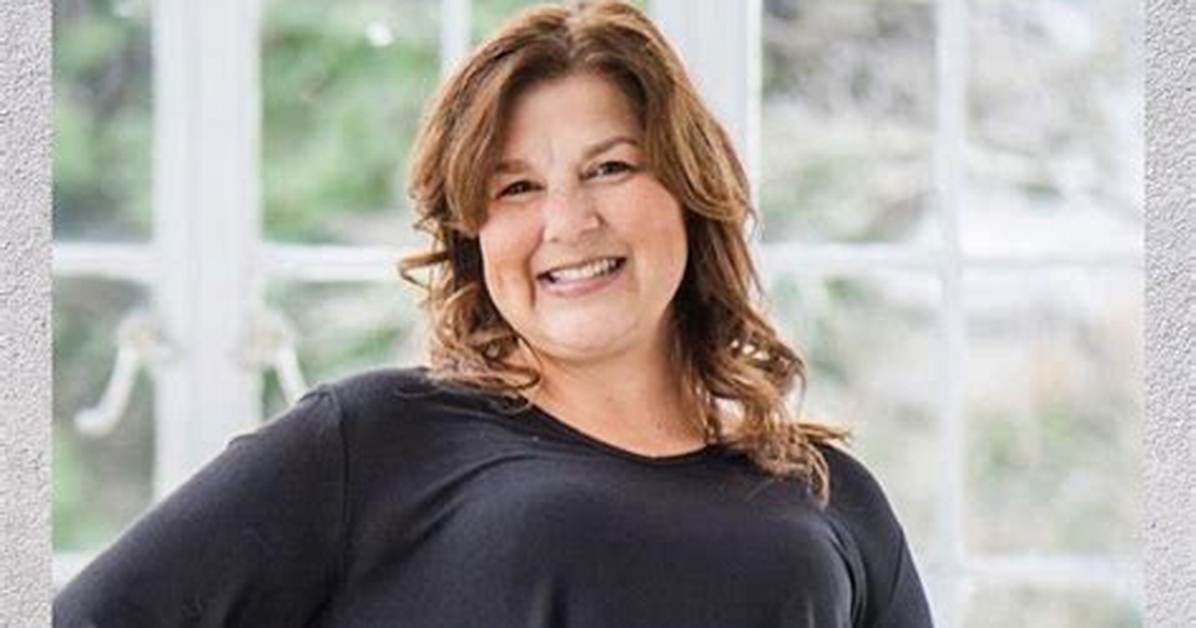 Kelly Jo Bates Net Worth, Age, Height, Bio, Birthday, Wiki!