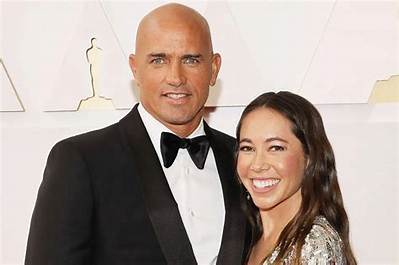 Kelly Slater Net Worth, Age, Height, Bio, Birthday, Wiki!