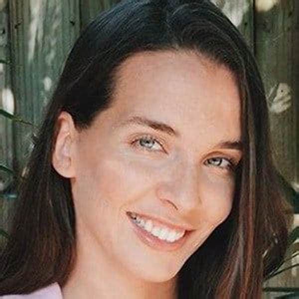 Kendra Santacruz Net Worth 2024, Age, Height, Bio, Birthday, Wiki!