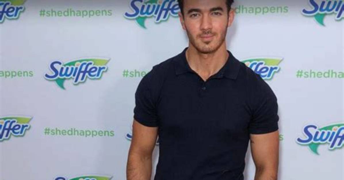 Kevin Jones - Net Worth, Age, Height, Birthday, Bio, Wiki!