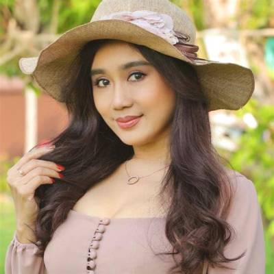 Khine Thin Kyi - Net Worth, Age, Height, Birthday, Bio, Wiki!