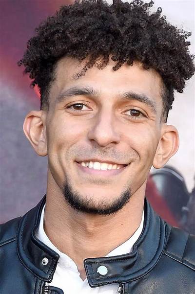 Khleo Thomas Net Worth, Age, Height, Bio, Birthday, Wiki!