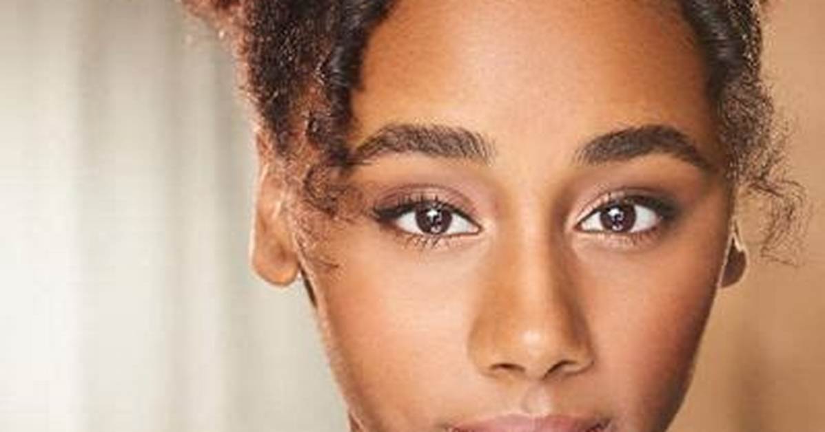 Kianna Naomi - Net Worth, Age, Height, Birthday, Bio, Wiki!