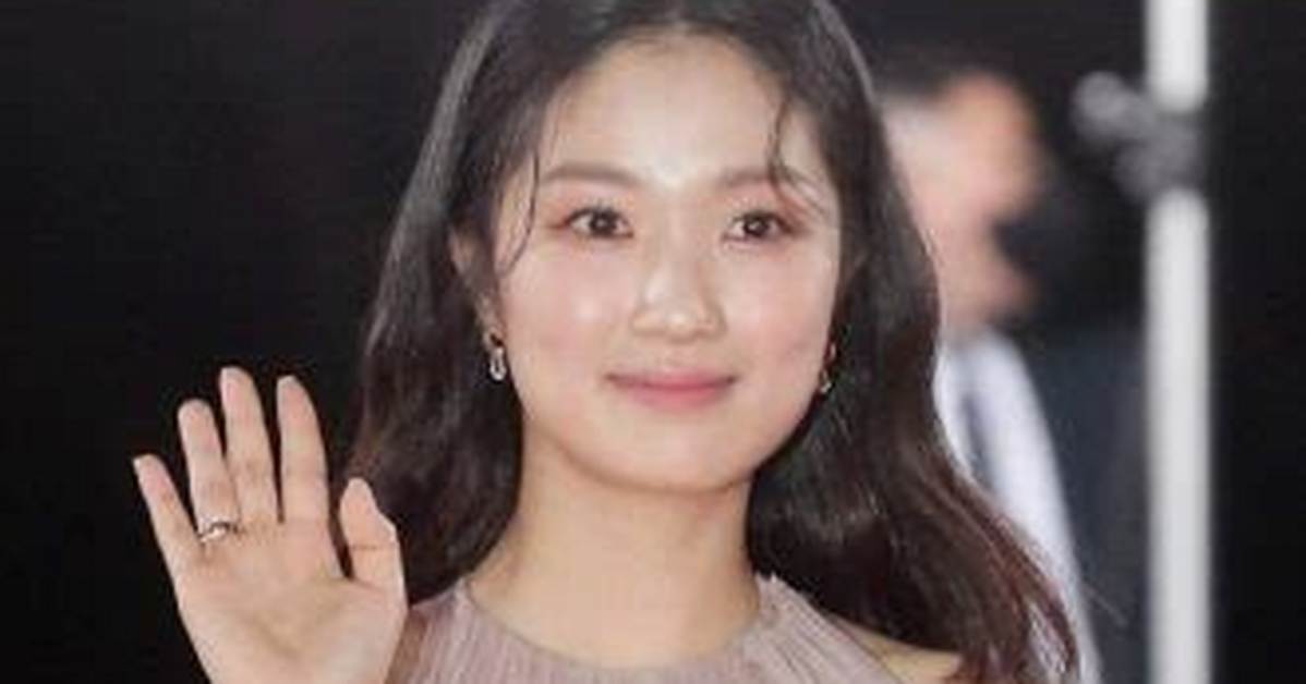 Kim Hye-Yoon - Net Worth, Age, Height, Birthday, Bio, Wiki!