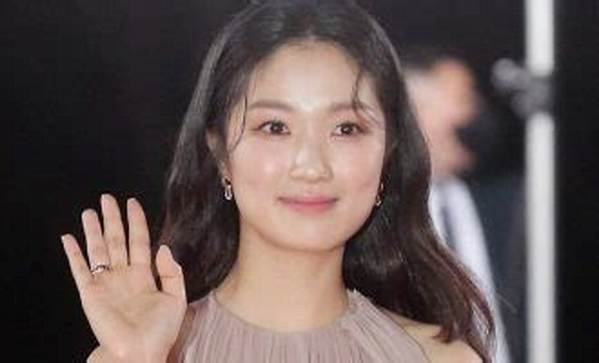 Kim Hye-Yoon - Net Worth, Age, Height, Birthday, Bio, Wiki!