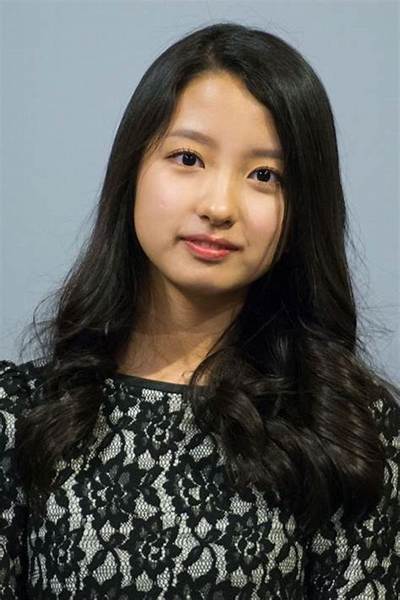 Kim Ji-Min - Net Worth, Age, Height, Birthday, Bio, Wiki!