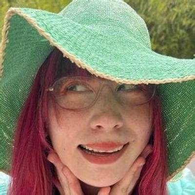 Kim-Joy Net Worth 2024, Age, Height, Bio, Birthday, Wiki!