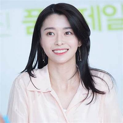 Kim Kwon Net Worth, Age, Height, Bio, Birthday, Wiki!