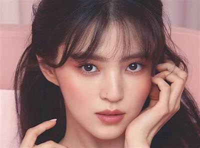 Kim So Hee Net Worth, Age, Height, Bio, Birthday, Wiki!