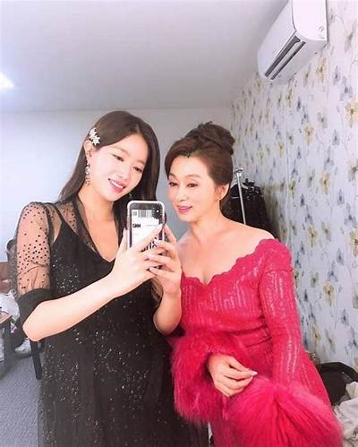 Kim So-Hyang - Net Worth, Age, Height, Birthday, Bio, Wiki!