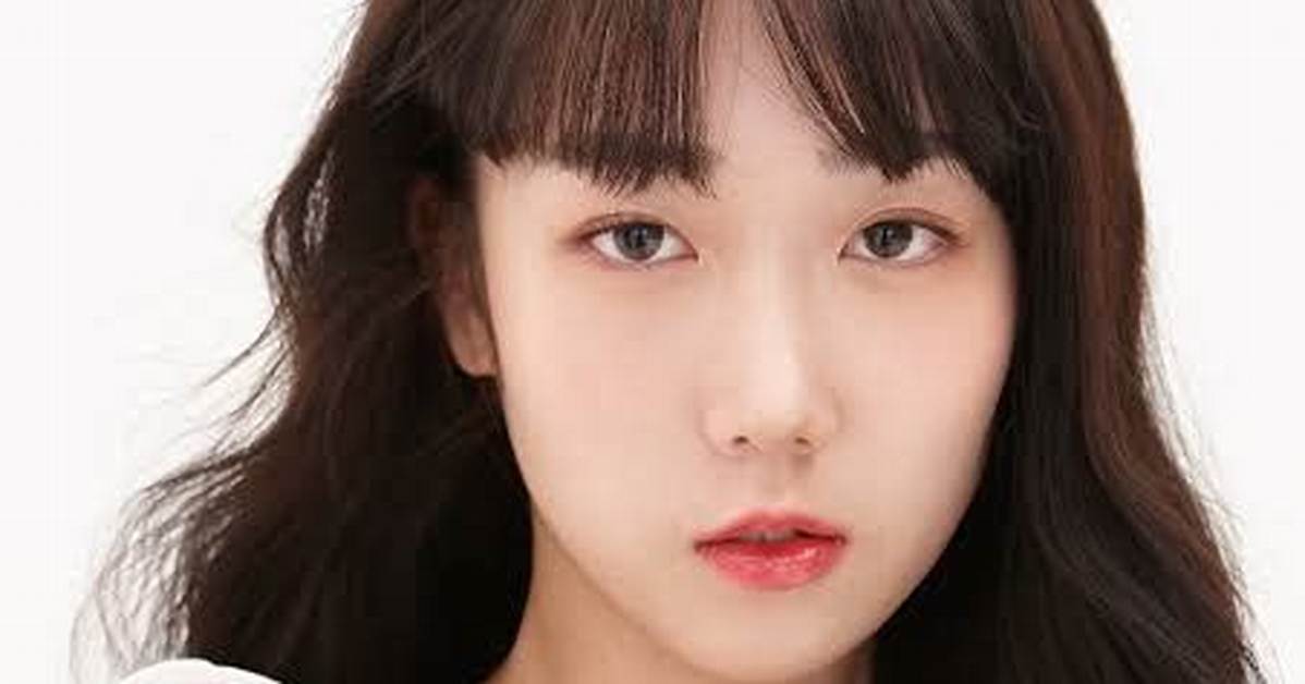 Kim Soo-Yeon Net Worth, Age, Height, Bio, Birthday, Wiki!