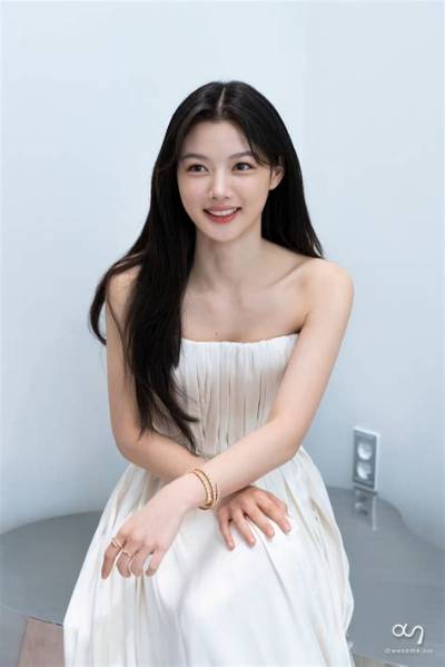 Kim Yoo-Jung Net Worth, Age, Height, Bio, Birthday, Wiki!