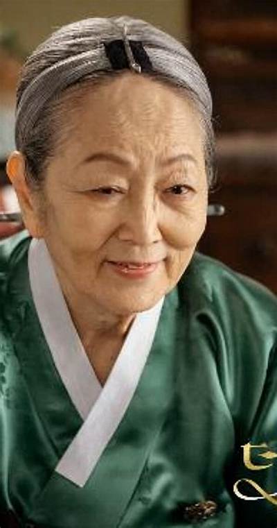 Kim Young-Ok - Net Worth, Age, Height, Birthday, Bio, Wiki!