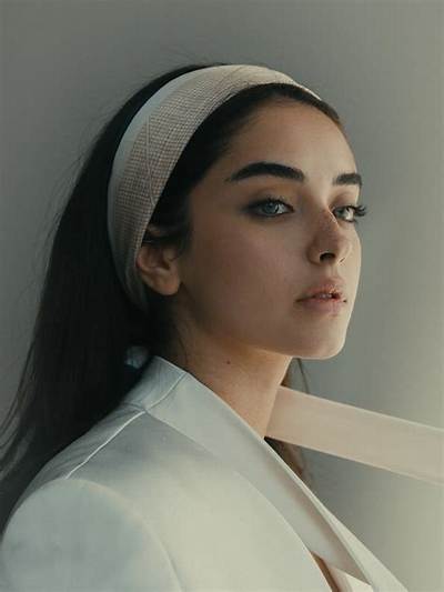 Kimia Hosseini - Net Worth, Age, Height, Birthday, Bio, Wiki!
