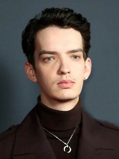 Kodi Smit-Mcphee - Net Worth, Age, Height, Birthday, Bio, Wiki!