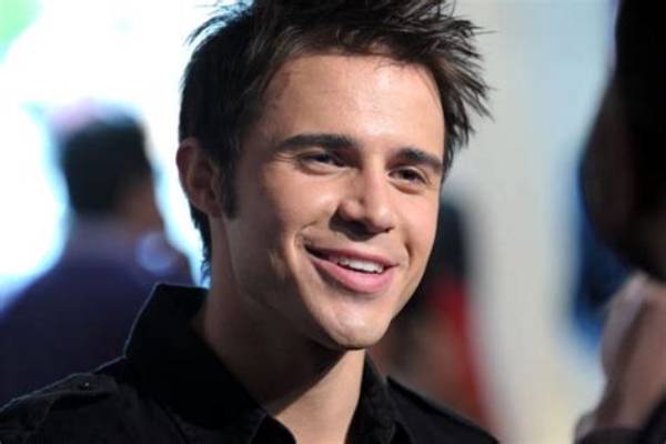 Kris Allen Net Worth, Age, Height, Bio, Birthday, Wiki!