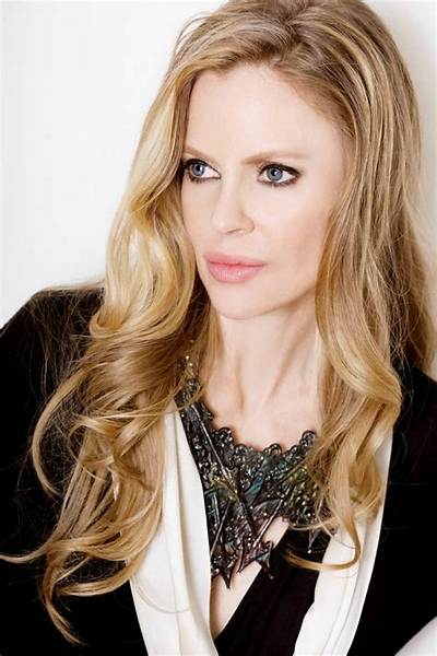 Kristin Bauer Van Straten Net Worth, Age, Height, Bio, Birthday, Wiki!