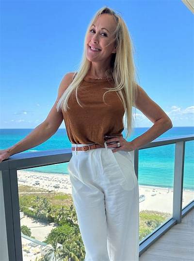 Kristina Brandi - Net Worth, Age, Height, Birthday, Bio, Wiki!