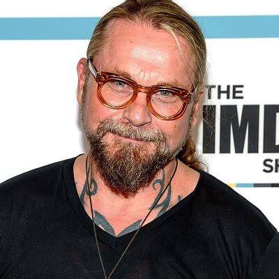 Kurt Sutter Net Worth, Age, Height, Bio, Birthday, Wiki!
