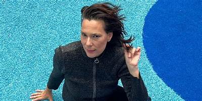 Laetitia Sadier - Net Worth, Age, Height, Birthday, Bio, Wiki!