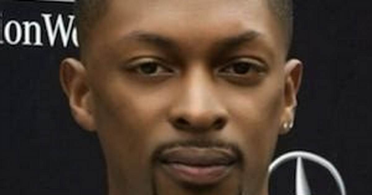 Laquan Smith - Net Worth, Age, Height, Birthday, Bio, Wiki!