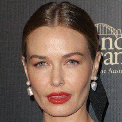 Lara Bingle - Net Worth, Age, Height, Birthday, Bio, Wiki!