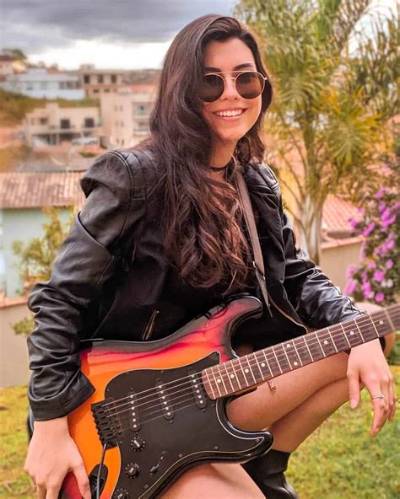Larissa Aurora Net Worth, Age, Height, Bio, Birthday, Wiki!