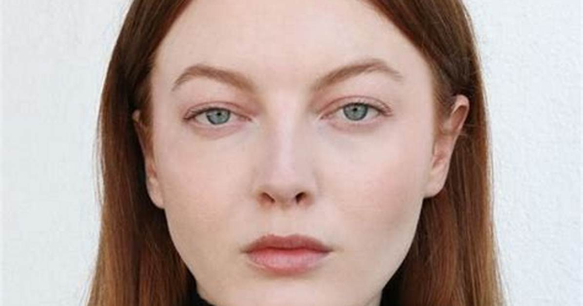 Laura Hanson Sims - Net Worth, Age, Height, Birthday, Bio, Wiki!