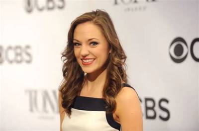 Laura Osnes Net Worth 2024, Age, Height, Bio, Birthday, Wiki!