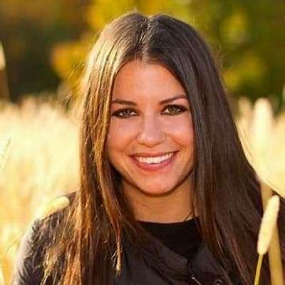 Laura Zerra Net Worth, Age, Height, Bio, Birthday, Wiki!