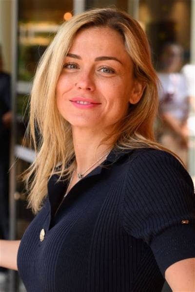 Laure Boulleau Net Worth, Age, Height, Bio, Birthday, Wiki!