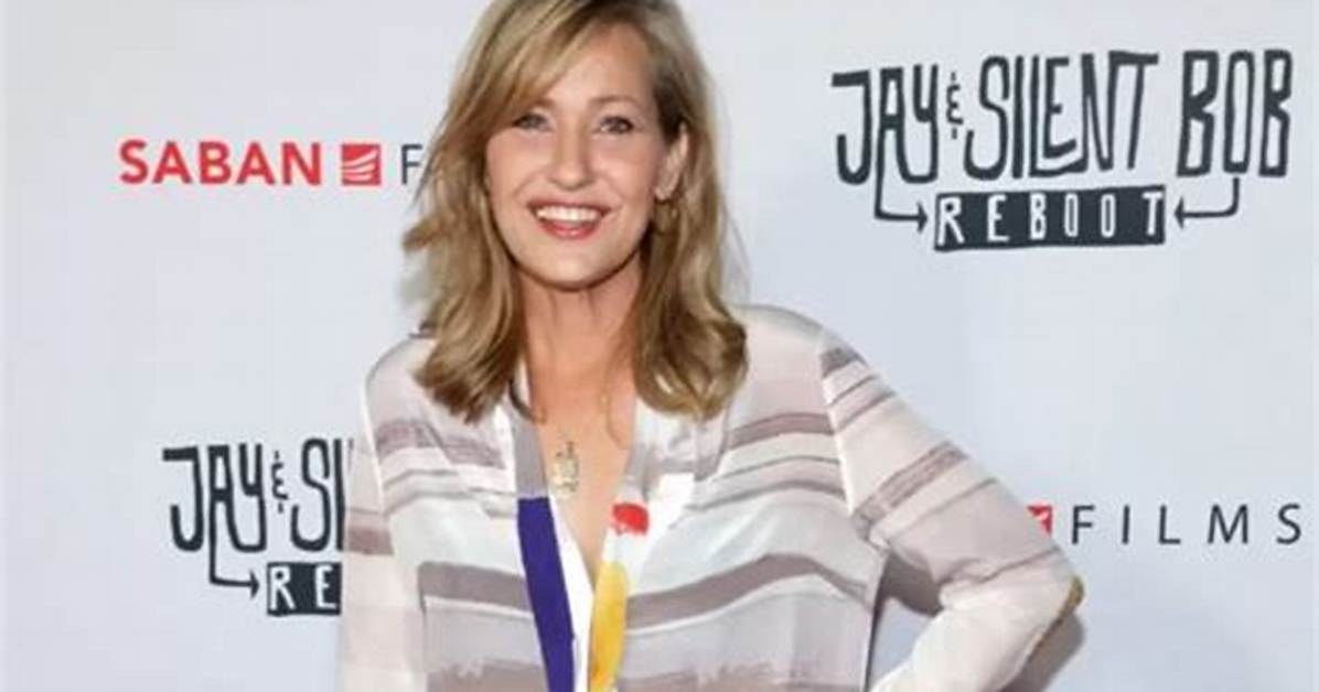 Lauren Adams - Net Worth, Age, Height, Birthday, Bio, Wiki!