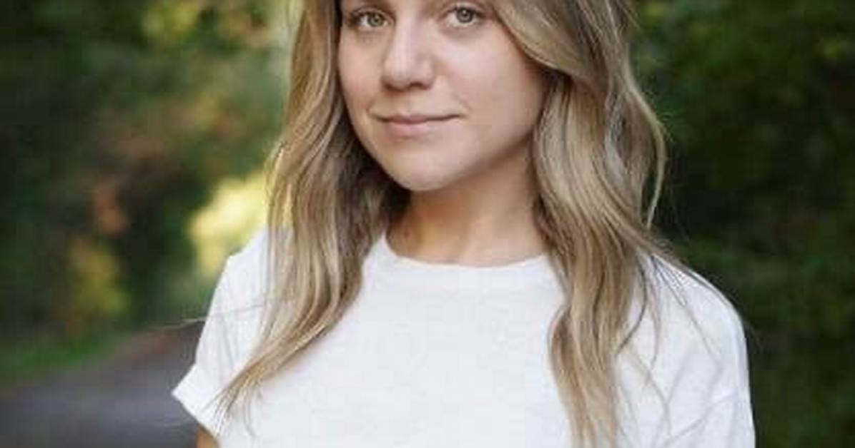 Lauren Collins - Net Worth, Age, Height, Birthday, Bio, Wiki!