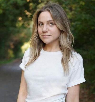 Lauren Collins - Net Worth, Age, Height, Birthday, Bio, Wiki!