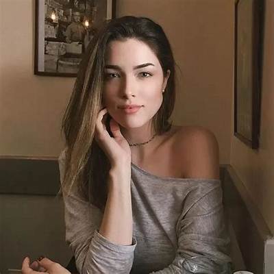 Lauren Summer Barrett Net Worth, Age, Height, Bio, Birthday, Wiki!