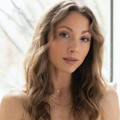 Leah Gibson Net Worth, Age, Height, Bio, Birthday, Wiki!