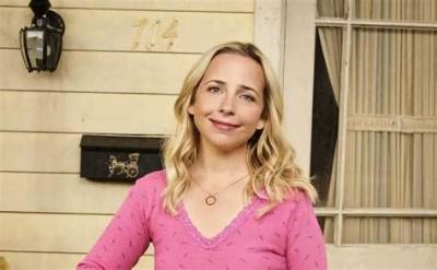 Lecy Goranson Net Worth 2024, Age, Height, Bio, Birthday, Wiki!